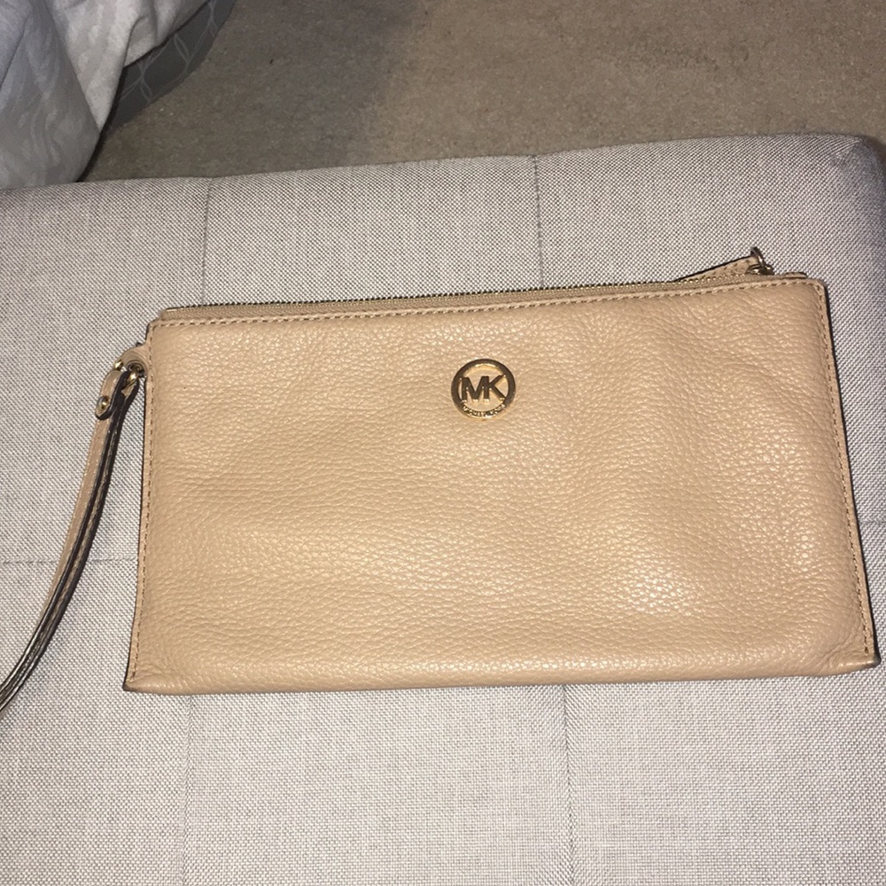 Michael Kors Wristlet
